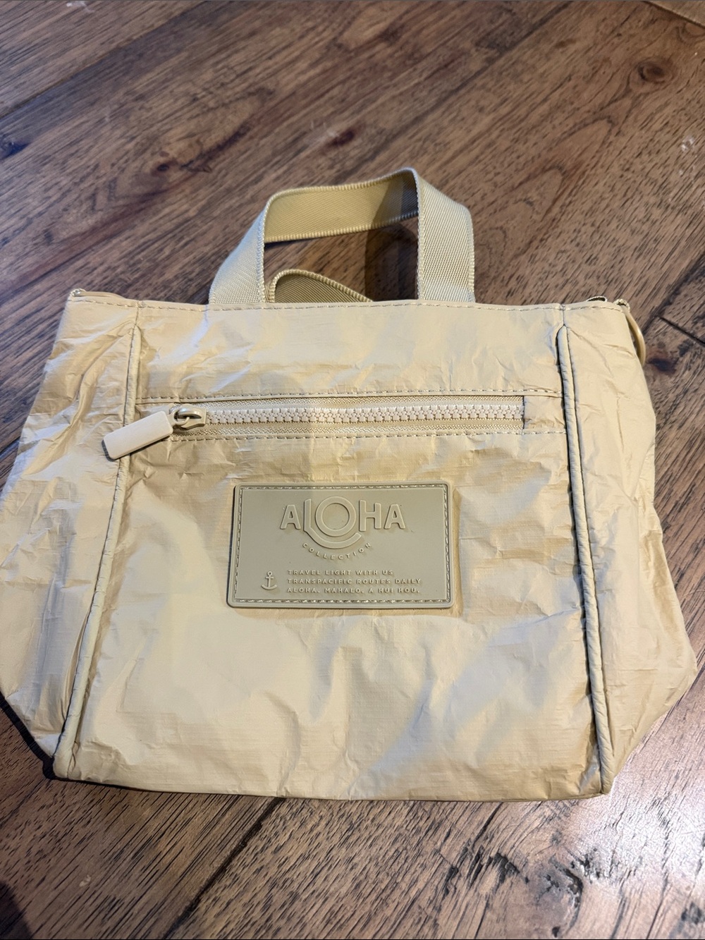 ALOHAS Small Tote in Pale Yellow Cream